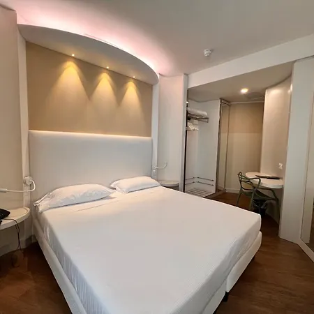 Hotell Ark 4*
